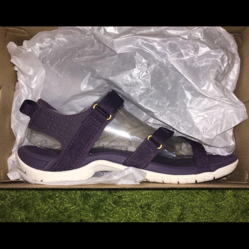 Brand NEW Purple Tevas